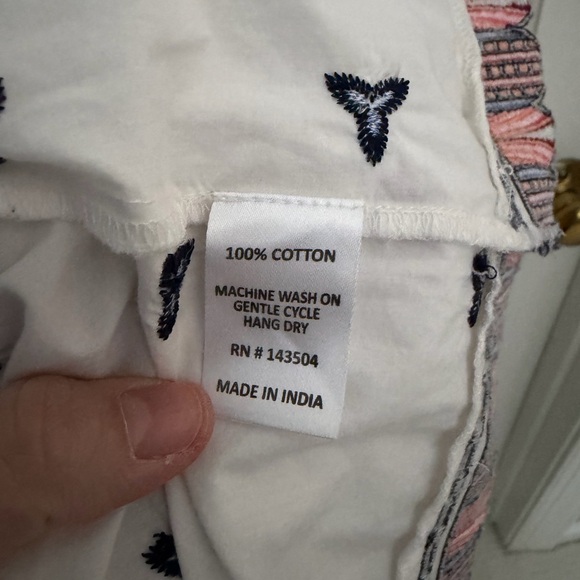 Marie Oliver White Dress with Red and Blue Accents - Picture 6 of 6